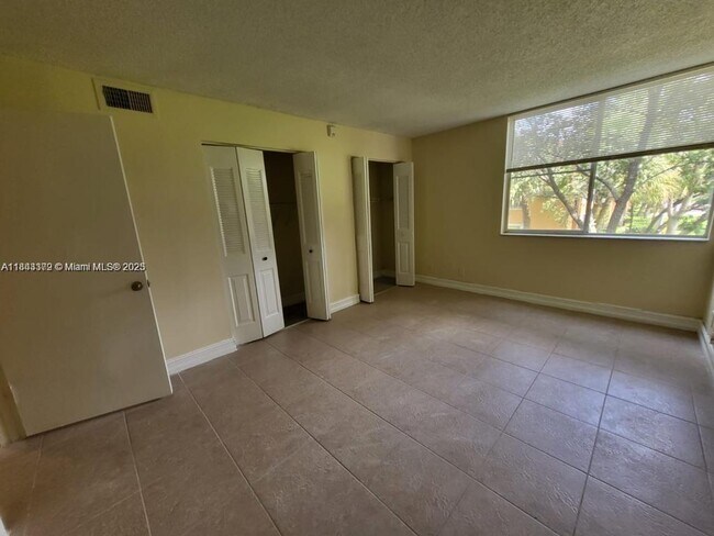 Building Photo - 10765 Cleary Blvd