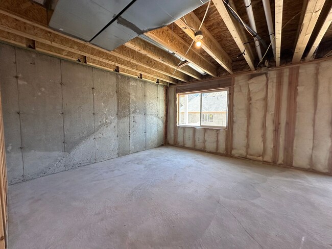 Building Photo - 5228 Acacia Dr