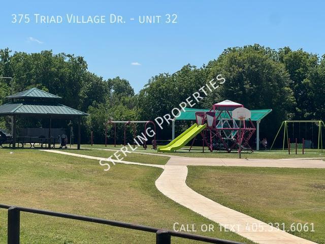 Building Photo - 375 Triad Village Dr