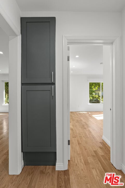 Building Photo - 1233 N Harper Ave