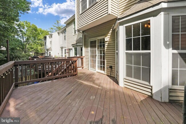 Building Photo - 4888 Ebb Tide Ct
