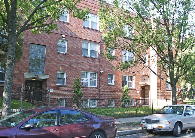 Building Photo - 343-351 Raleigh St SE