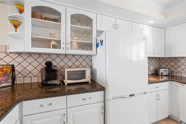 Building Photo - 350 S Beach Rd