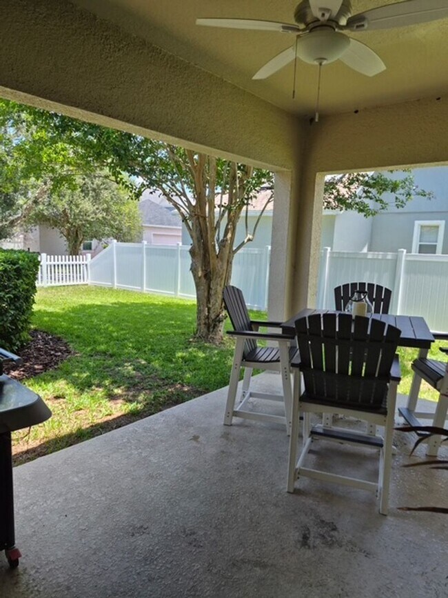 Building Photo - Beautiful 4 bedroom, 2.5 bath home with 2,444 sq. ft. in Harmony