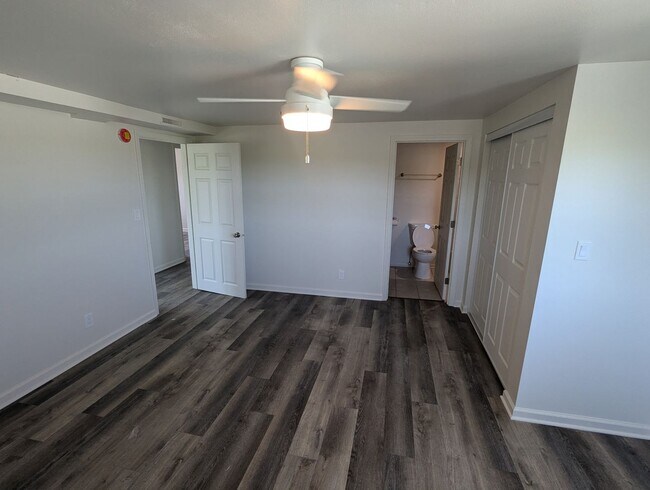 Building Photo - Dover Oaks LLC