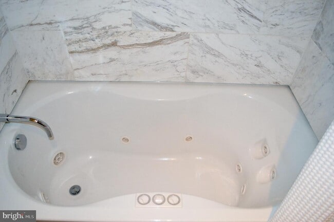 Building Photo - 2211 South St