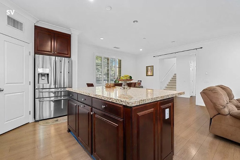 Building Photo - 58 Maple Ash