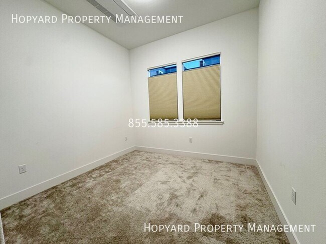 Building Photo - 302 Tea Tree Terrace