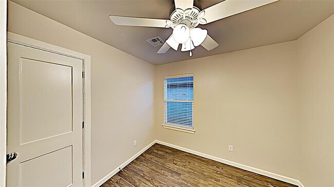 Building Photo - 5014 Avion Ct