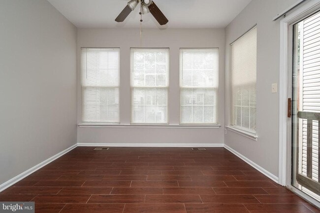 Building Photo - 20382 Farmgate Terrace
