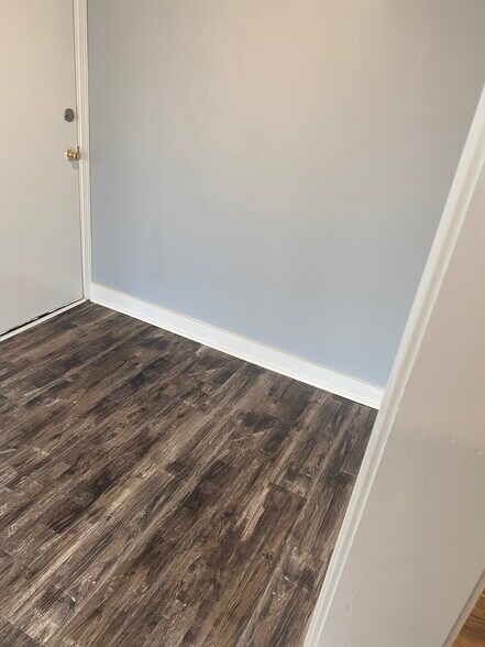 Building Photo - 44 Bridgeport Ave