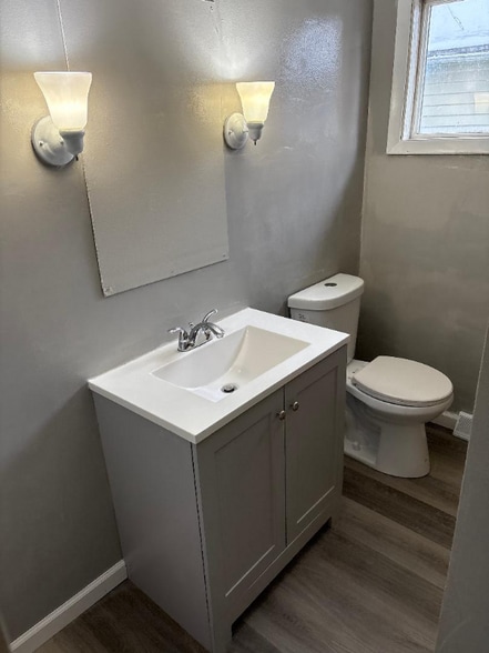 Building Photo - 190 Aurora Ave