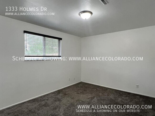 Building Photo - 1333 Holmes Dr