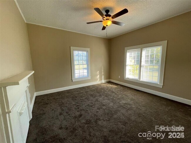 Building Photo - 1506 Wembley Dr