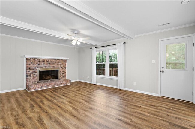 Building Photo - 5120 Eagle Run Rd