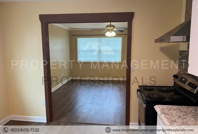 Building Photo - 1552 Reddix St