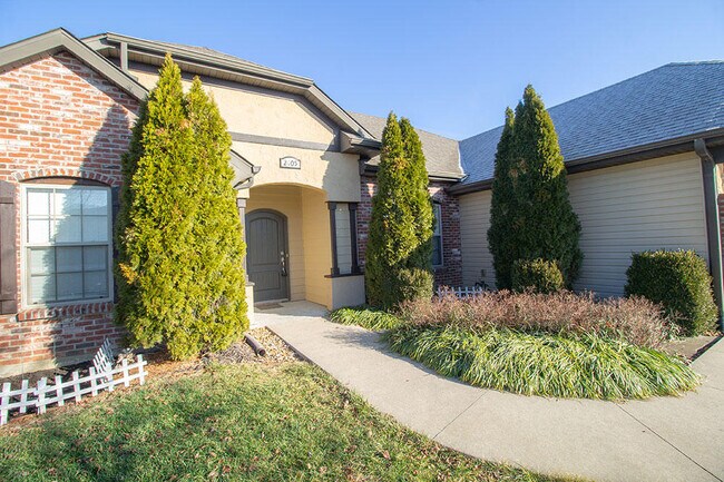 Building Photo - 2405 Marietta Falls Ln