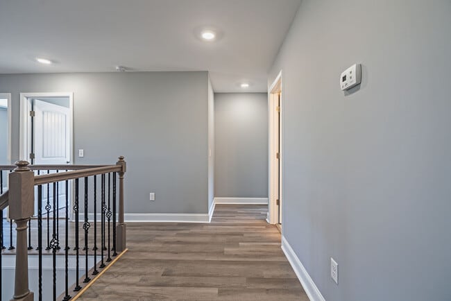Building Photo - 281 Cypress Creek Dr NE