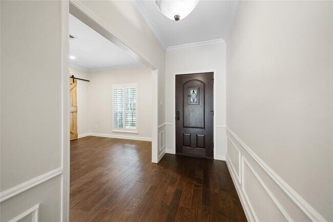 Building Photo - 12707 Trail Hollow Dr