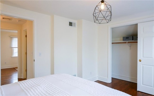 Building Photo - 45 1/2 2nd St