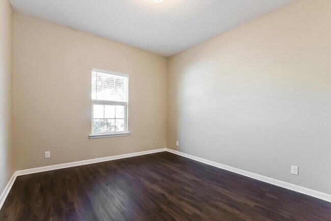 Building Photo - 1716 Hawksbill Ln