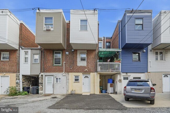 Building Photo - 3006 S Smedley St
