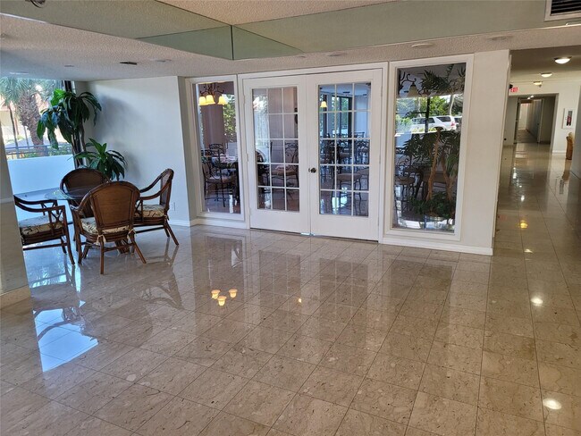 Building Photo - 1500 N Ocean Blvd