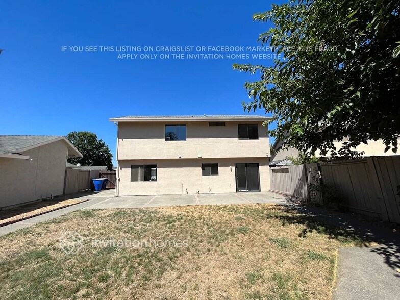 Building Photo - 3561 Binghamton Dr