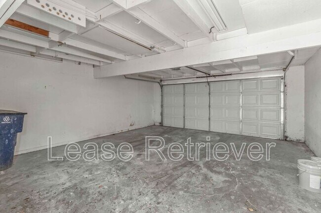Building Photo - 850 Sequoia Blvd