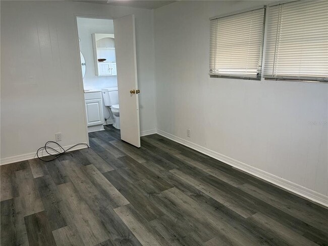 Building Photo - 5221 Beechmont Ave