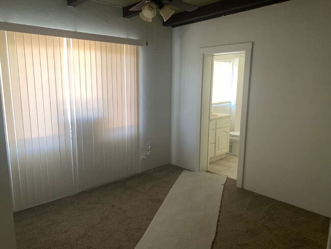 Building Photo - "Cozy Desert Oasis: Charming 2-Bed, 2-Bath...