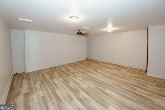 Building Photo - 7000 Lunar Blue Way