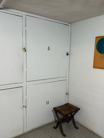 Building Photo - 21 Warren St