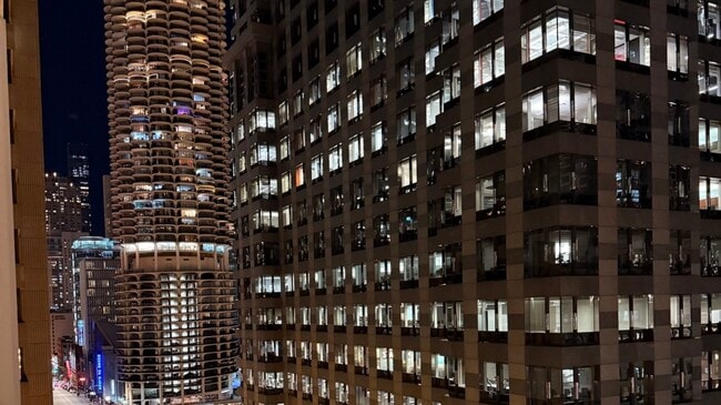 Building Photo - 200 N Dearborn St