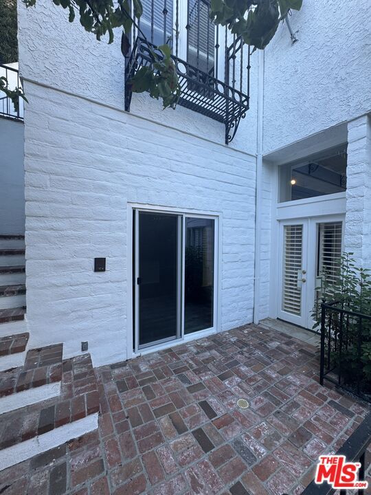 Building Photo - 1713 Queens Ct