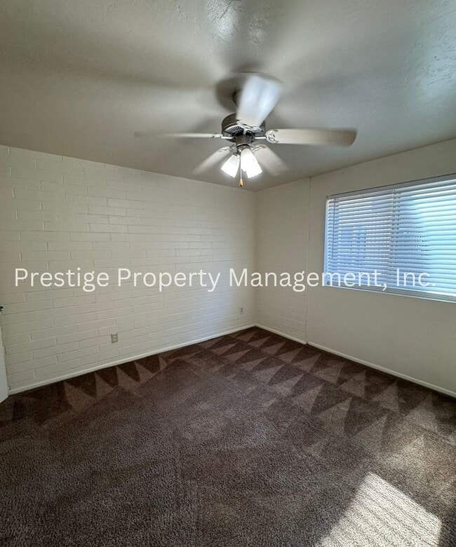 Building Photo - 2525 N Alvernon Way