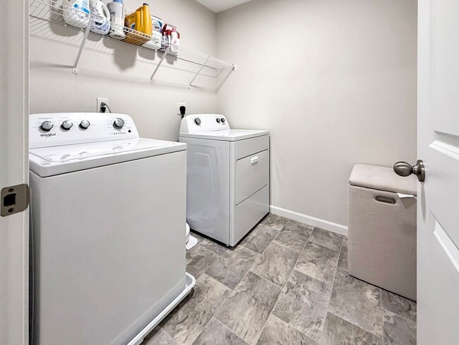 Building Photo - Newer Construction 4 bedroom available for...