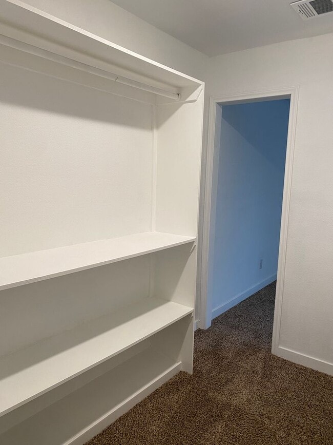 Building Photo - 1654-SH