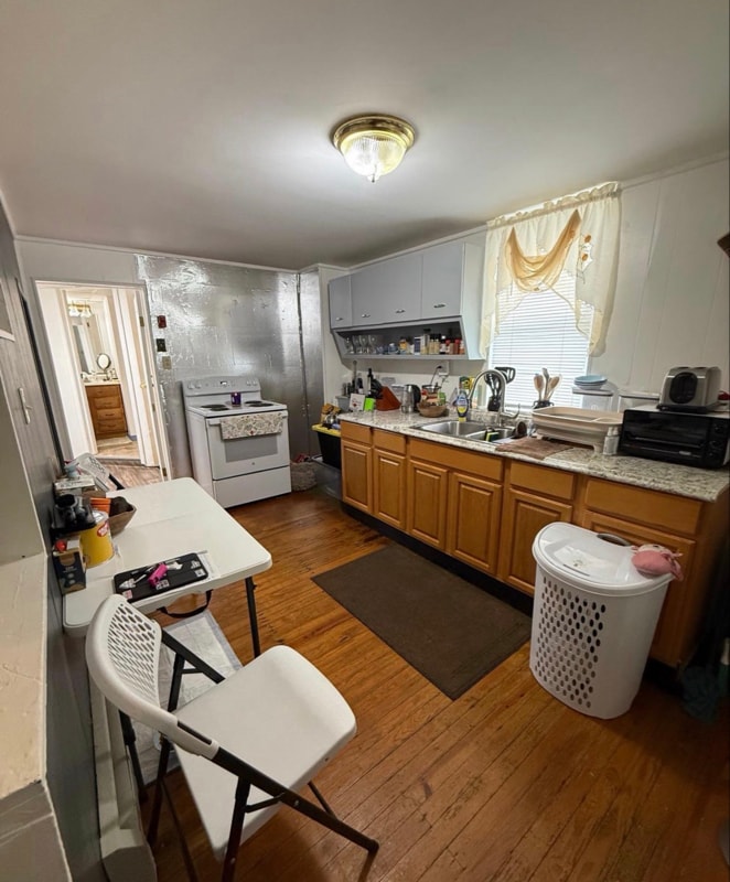 Building Photo - 1701 Mohawk St