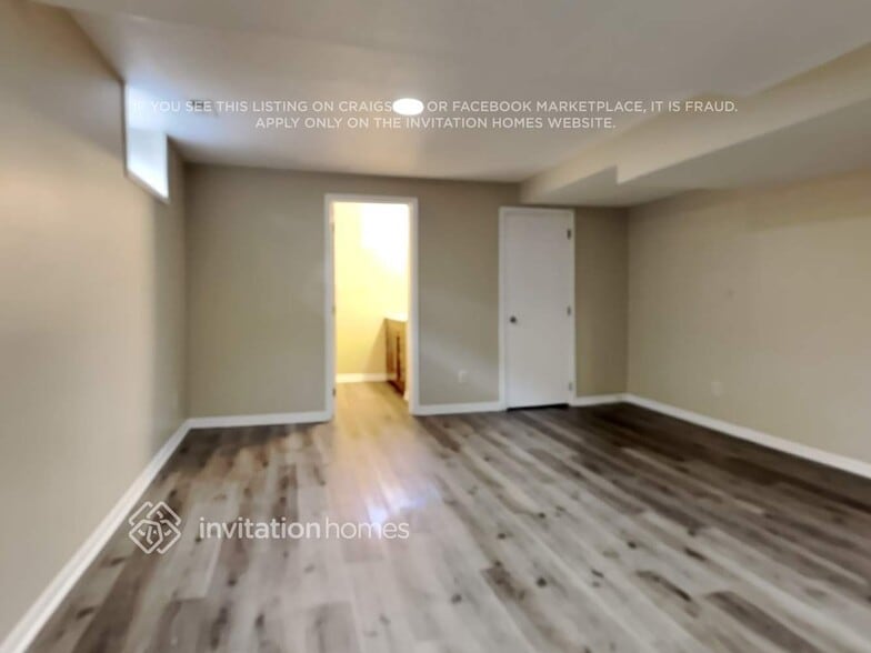 Building Photo - 10273 Orleans Ln N
