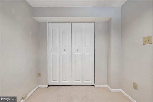 Building Photo - 2002 Derby Ridge Ln