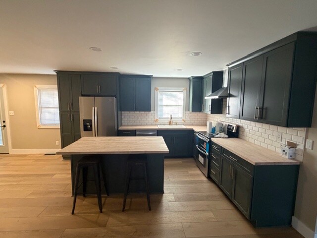 Building Photo - 10640 Penn Dr