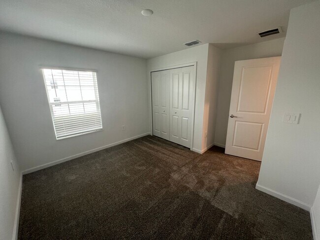 Building Photo - BEAUTIFUL NEW CONSTRUCTION 3 BEDROOM 2.5 B...
