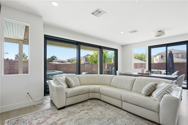 Building Photo - 11063 Pegasus Dr