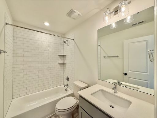 Building Photo - Newly Built 4BD, 3.5BA Northeast Raleigh Townhome in a Great Location