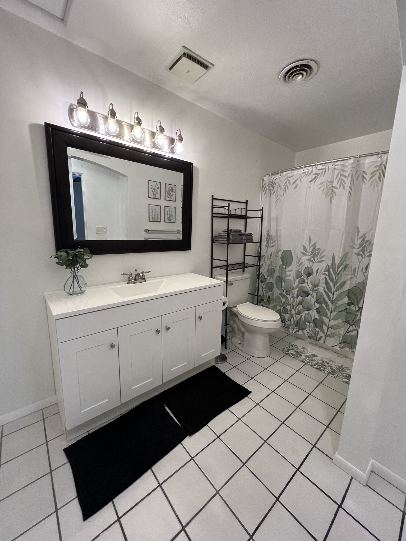 Building Photo - 8330 Honolulu Dr