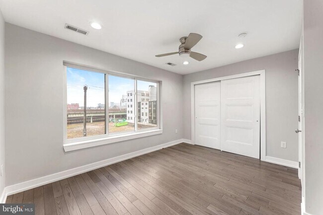 Building Photo - 1407 N 8th St