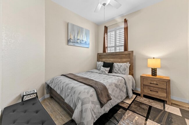 Building Photo - 3043 Grandiflora Dr