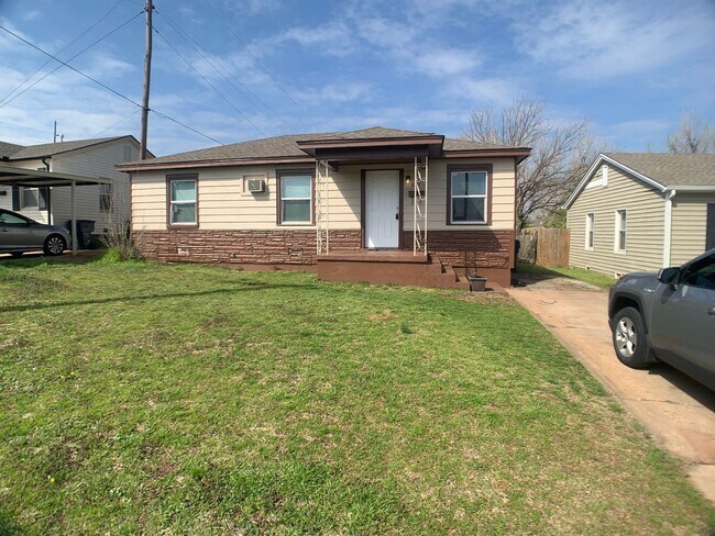 Primary Photo - Three Bed NE OKC