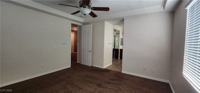 Building Photo - 933 Ambrosia Dr